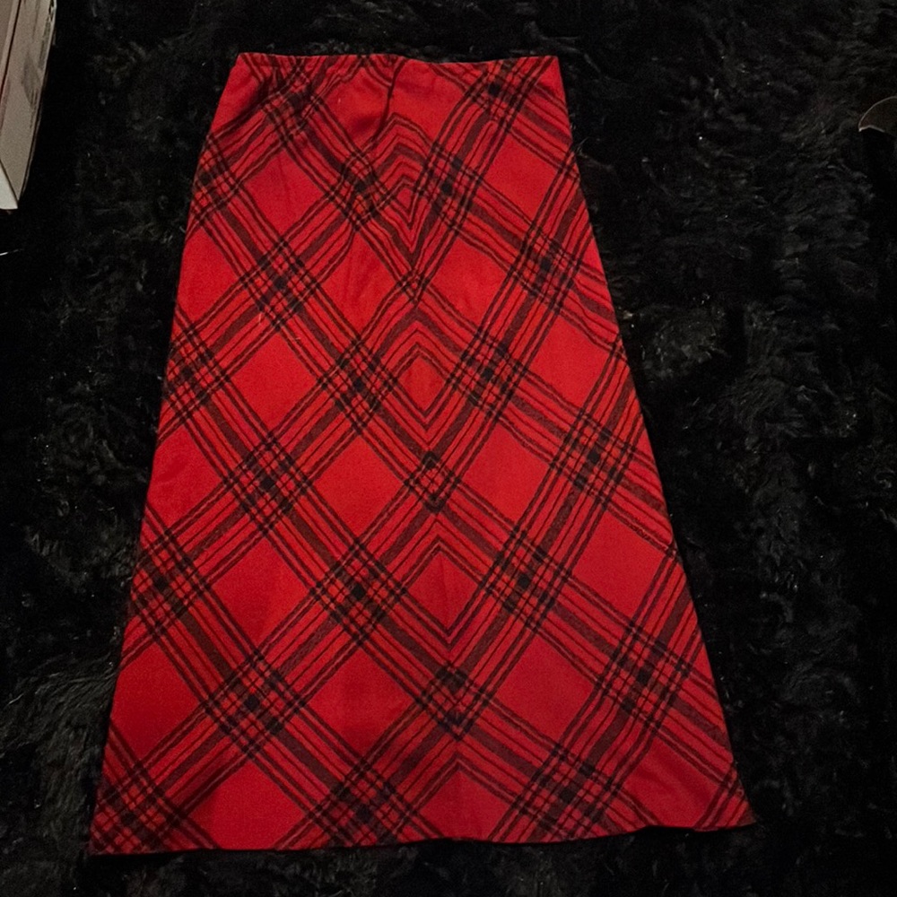 Vintage (Rare FIND) Leslie Fay Haberdashery red long skirt size 12